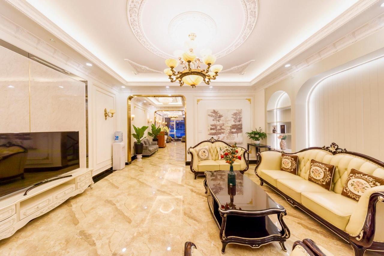 Wisteria Hotel Далат Экстерьер фото