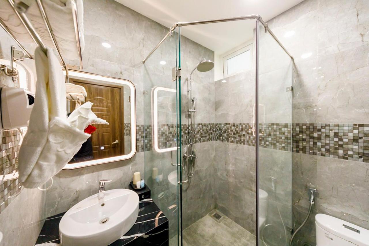 Wisteria Hotel Далат Экстерьер фото